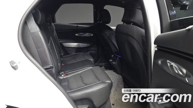 Genesis GV70 2023 — photo 12