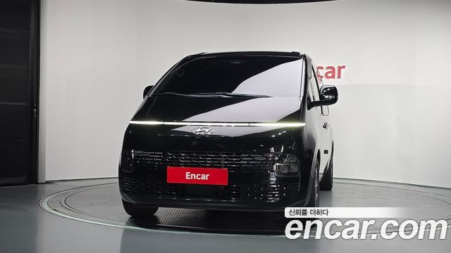Hyundai Staria 2022 — photo 3