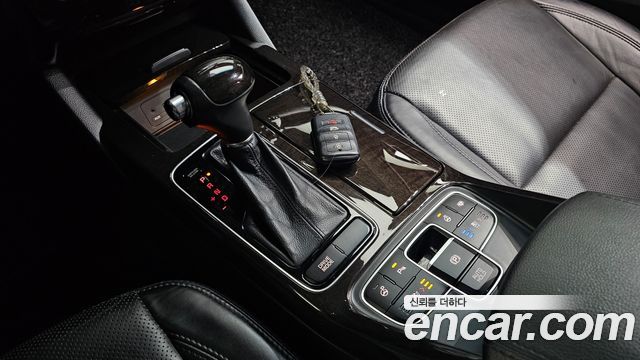 Kia K7 2014 — photo 12