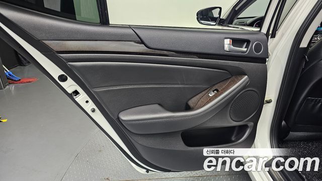 Kia K7 2014 — photo 15