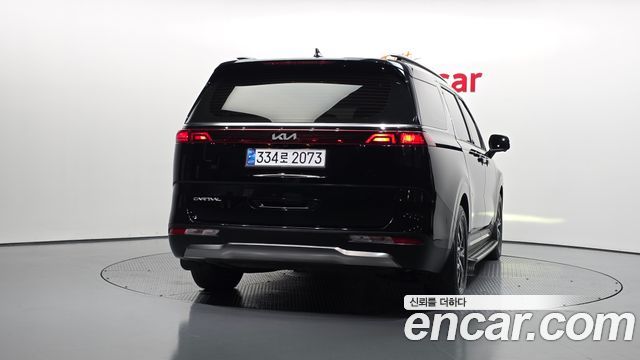 Kia Canival 2023 — photo 4