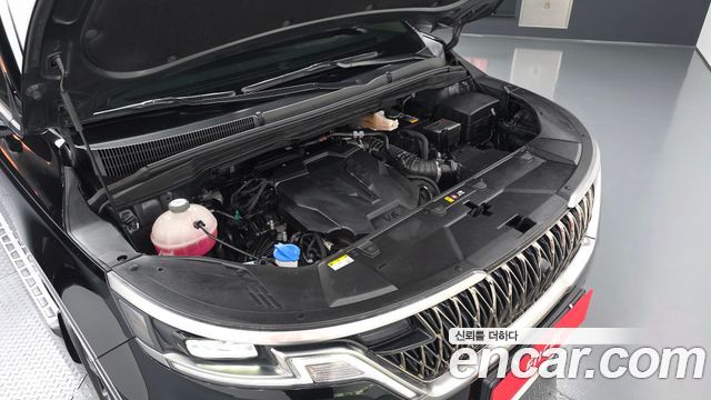 Kia Canival 2023 — photo 6