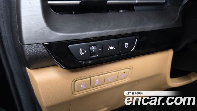 Kia Canival 2023 — photo 17