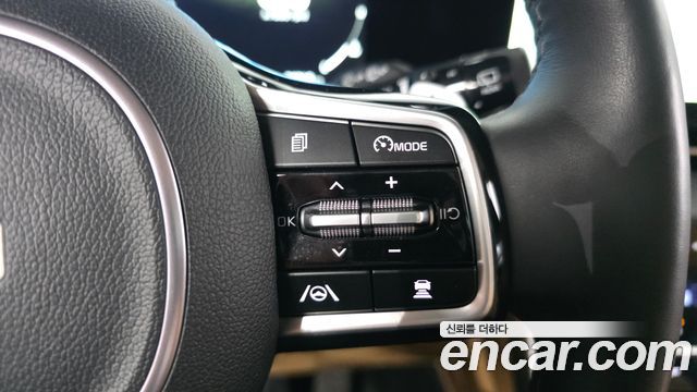 Kia Canival 2023 — photo 18