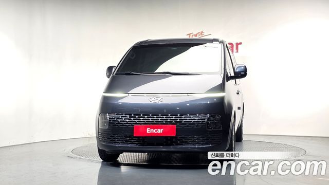 Hyundai Staria 2022 — photo 3