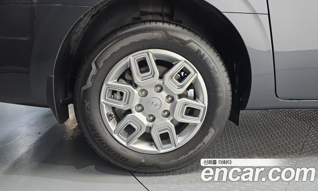 Hyundai Staria 2022 — photo 5