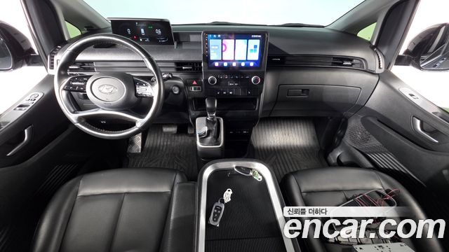 Hyundai Staria 2022 — photo 10
