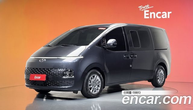 Hyundai Staria 2022 — photo 1
