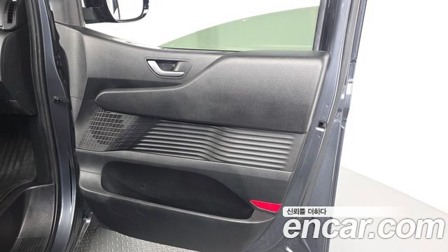 Hyundai Staria 2022 — photo 14