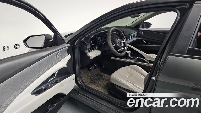 Hyundai AVANTE 2021 — photo 13