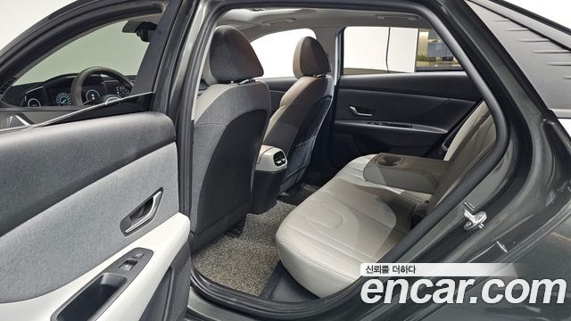 Hyundai AVANTE 2021 — photo 18