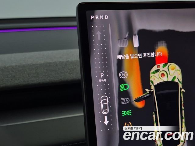 Tesla Model Y 2026 — photo 8
