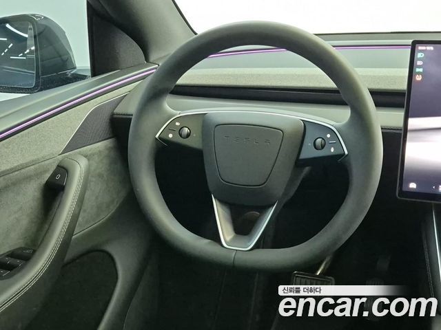 Tesla Model Y 2026 — photo 9