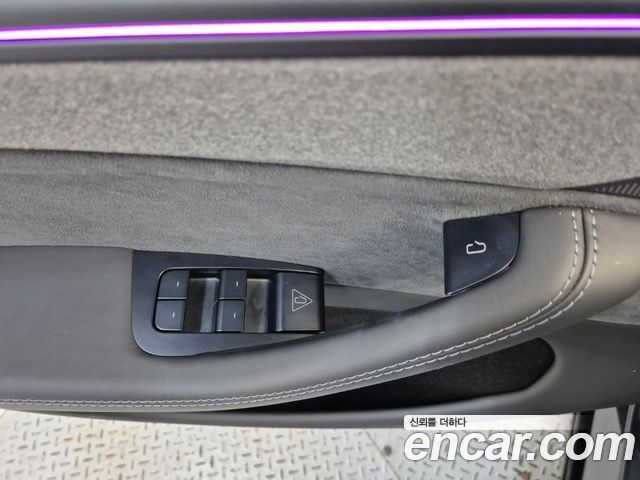 Tesla Model Y 2026 — photo 18