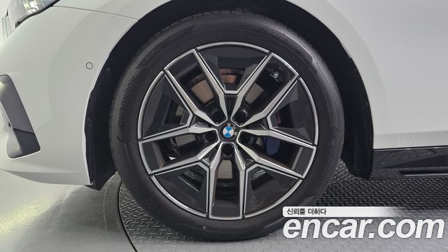 BMW 5-Series 2026 — photo 5