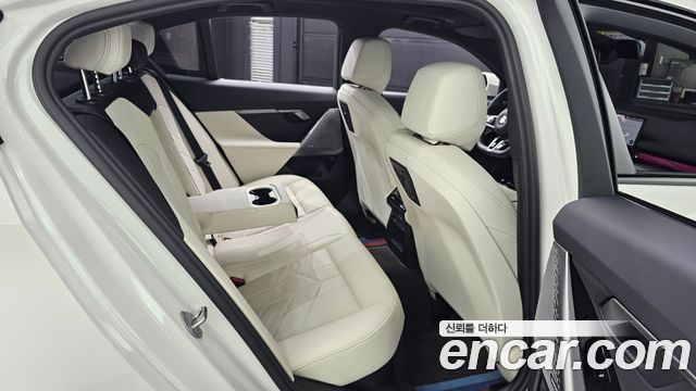 BMW 5-Series 2026 — photo 20