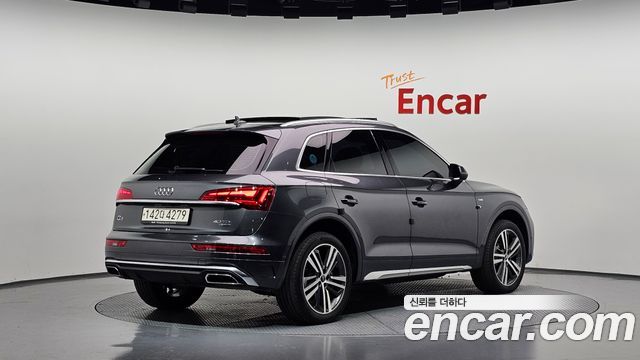 Audi Q5 2021 — photo 2
