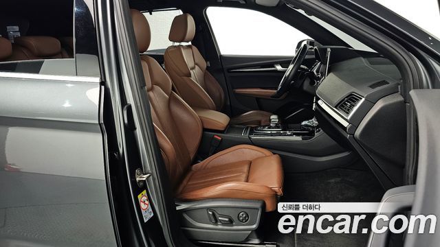 Audi Q5 2021 — photo 17