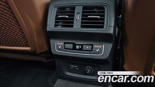 Audi Q5 2021 — photo 25