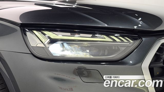Audi Q5 2021 — photo 8