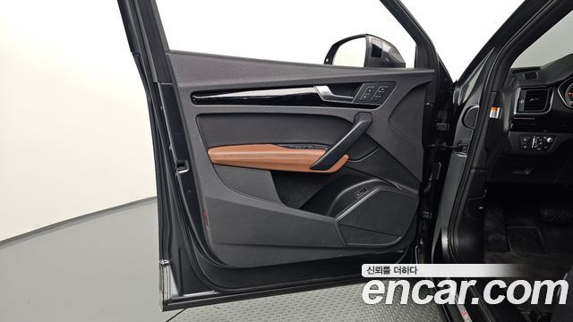 Audi Q5 2021 — photo 14
