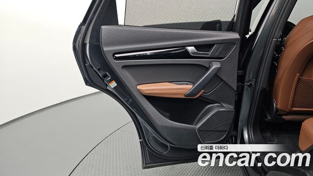 Audi Q5 2021 — photo 15