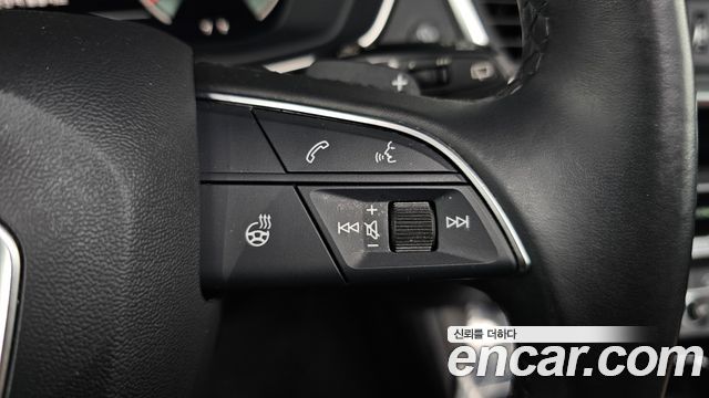 Audi Q5 2021 — photo 32
