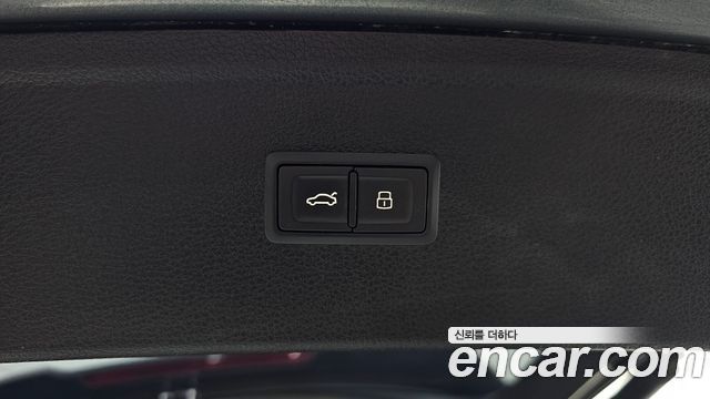 Audi Q5 2021 — photo 37