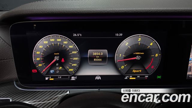 Mercedes-Benz CLS-Class 2019 — photo 11