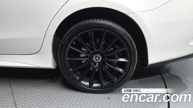 Mercedes-Benz CLS-Class 2019 — photo 7