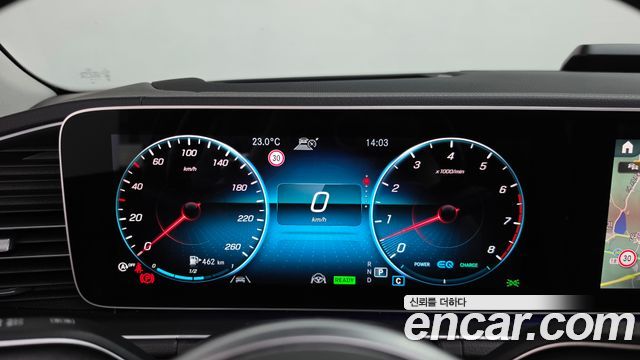 Mercedes-Benz GLE-Class 2021 — photo 11