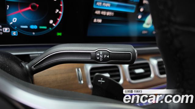 Mercedes-Benz GLE-Class 2021 — photo 12