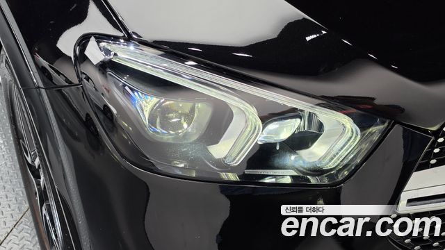 Mercedes-Benz GLE-Class 2021 — photo 8