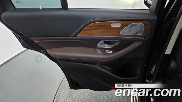 Mercedes-Benz GLE-Class 2021 — photo 15
