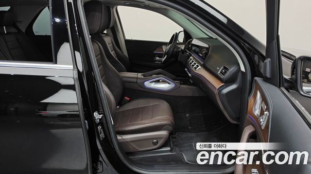 Mercedes-Benz GLE-Class 2021 — photo 16