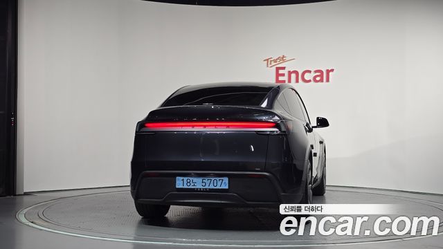 Tesla Model Y 2026 — photo 4