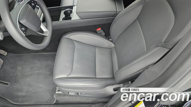 Tesla Model Y 2026 — photo 24