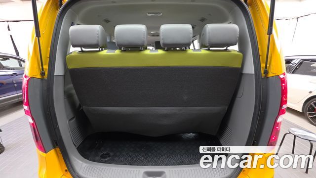 Hyundai Starex 2019 — photo 22