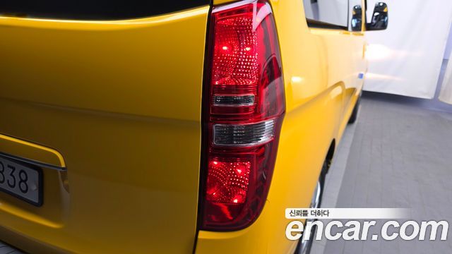Hyundai Starex 2019 — photo 9