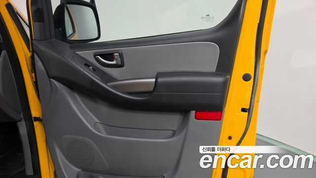 Hyundai Starex 2019 — photo 15