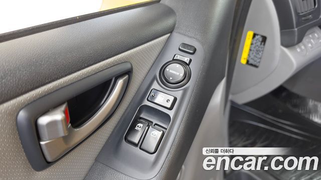Hyundai Starex 2019 — photo 28