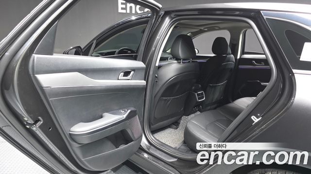 Kia K5 2020 — photo 16