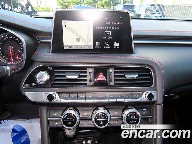 Genesis G70 2019 — photo 14