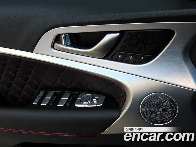 Genesis G70 2019 — photo 20