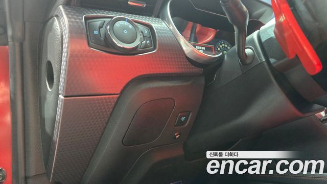 Ford Mustang 2019 — photo 19