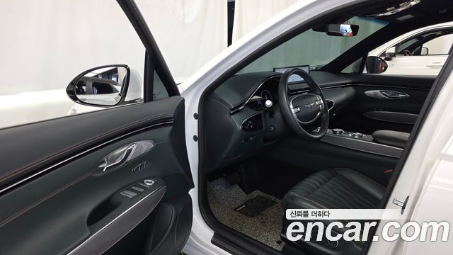 Genesis GV70 2022 — photo 13