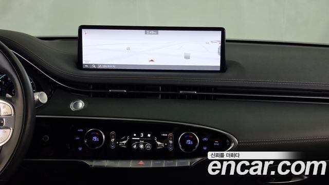 Genesis GV70 2022 — photo 20