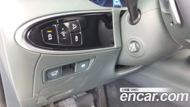 Genesis GV70 2022 — photo 25