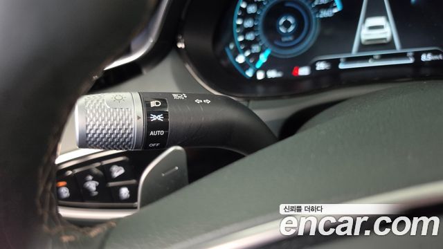 Genesis GV70 2022 — photo 26