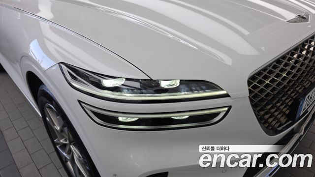 Genesis GV70 2022 — photo 8